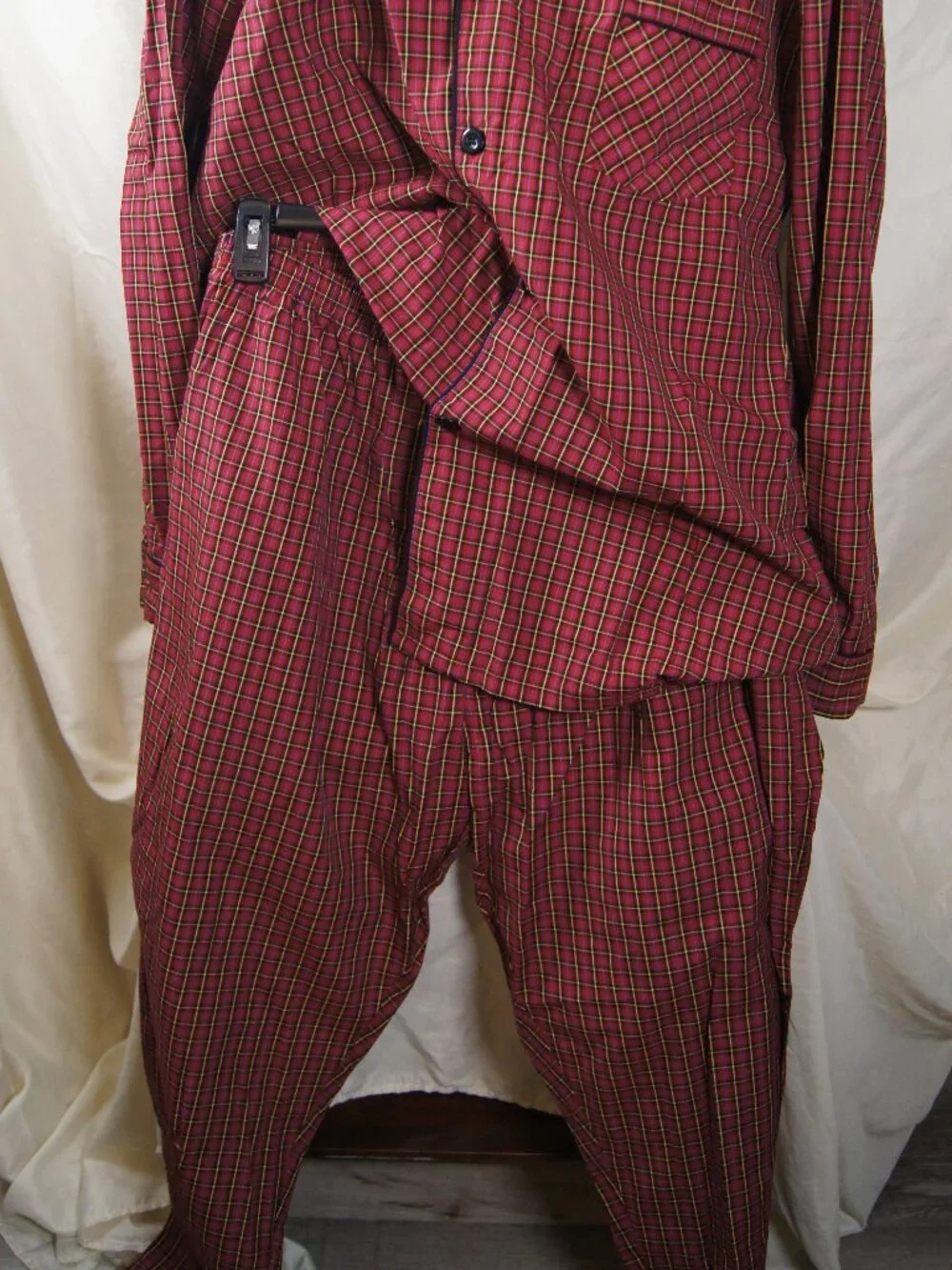 Hanes Red Plaid Pajama Set — Button‑Up Top & Pants — Soft Cotton Blend — Size XL